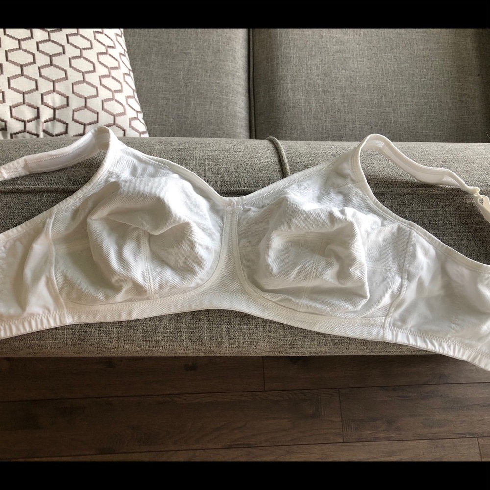 Anita 36F white soft bra